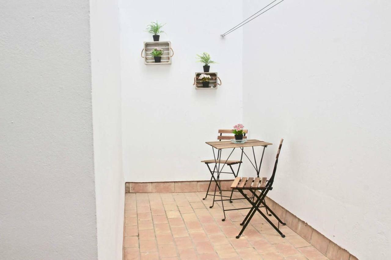Apartamento Patio Junto A La Playa Cádis